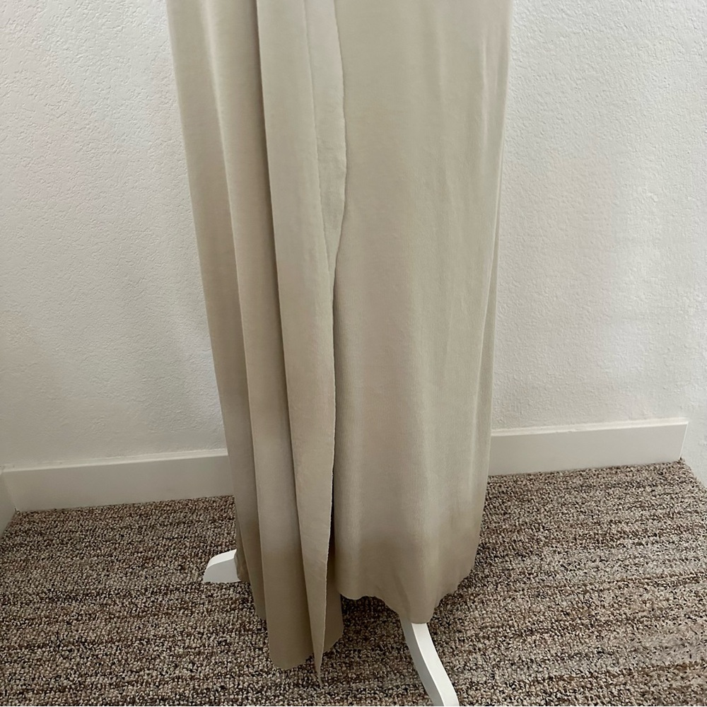 BCBGMAXAZRIA Logan Ribbed Stretch Maxi Skirt Side Curve Tall Girlies 42 Beige SM - Picture 12 of 17